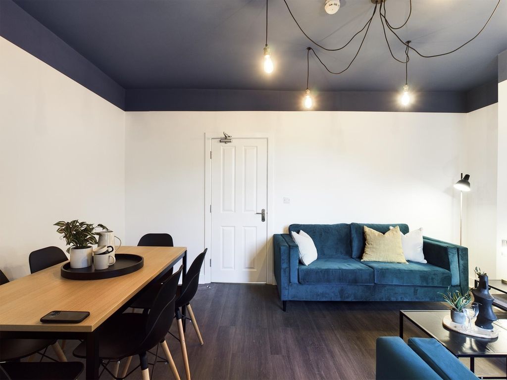 Property photo 1 of 15 A Spacious And Stylish Modern Living Room Perfect ...