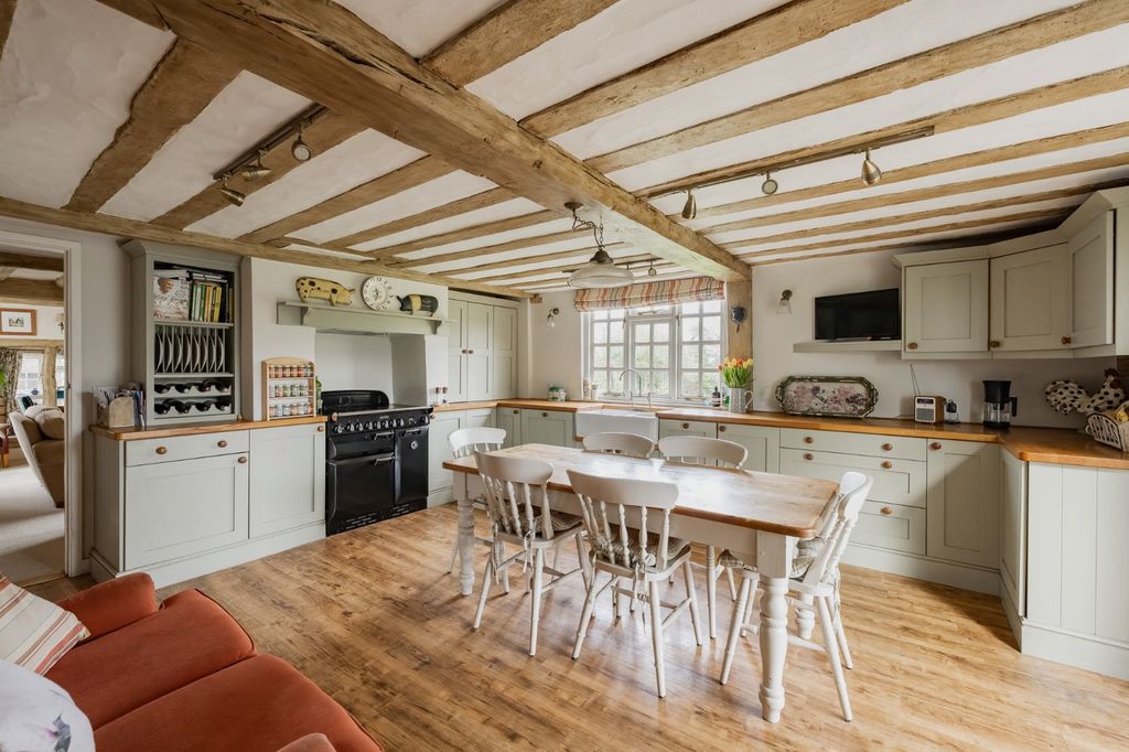 Property photo 2 of 20 Picture No. 34