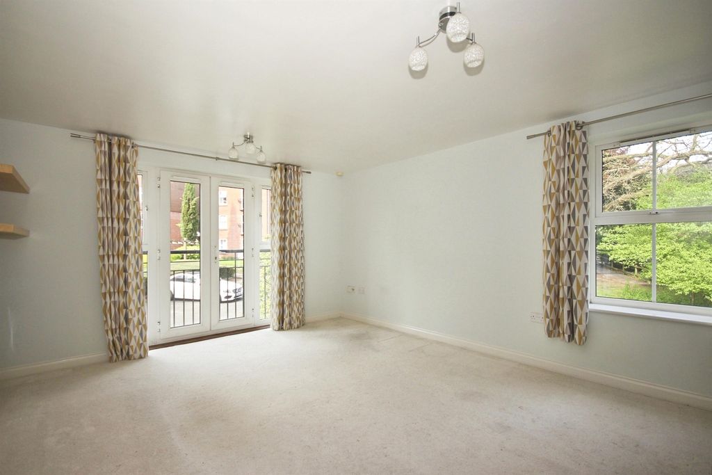 Property photo 2 of 16