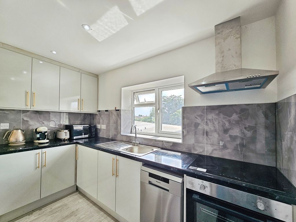 Property photo 1 of 5 Kitchen