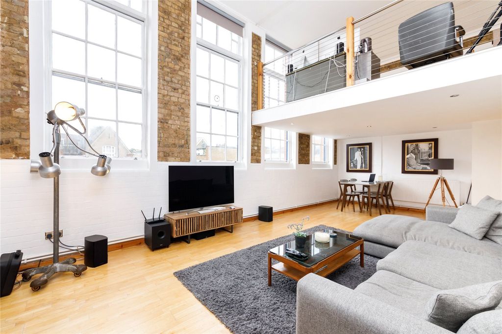 Property photo 1 of 17 Open Plan Living