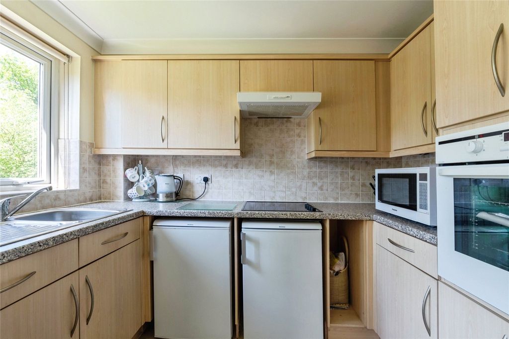 Property photo 2 of 14 Kitchen