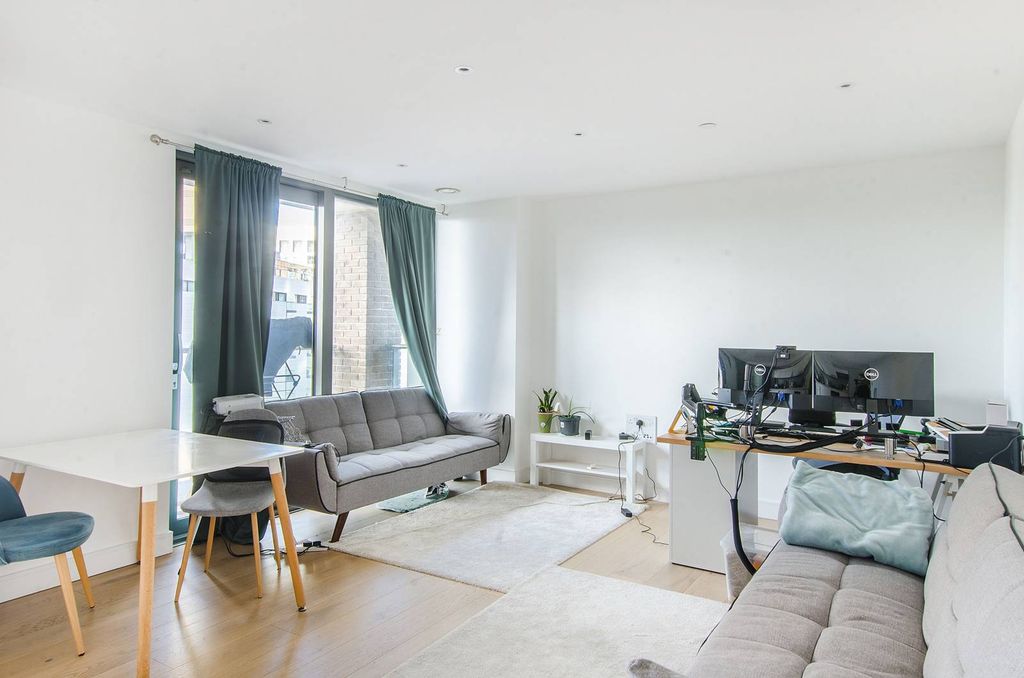 Property photo 2 of 10