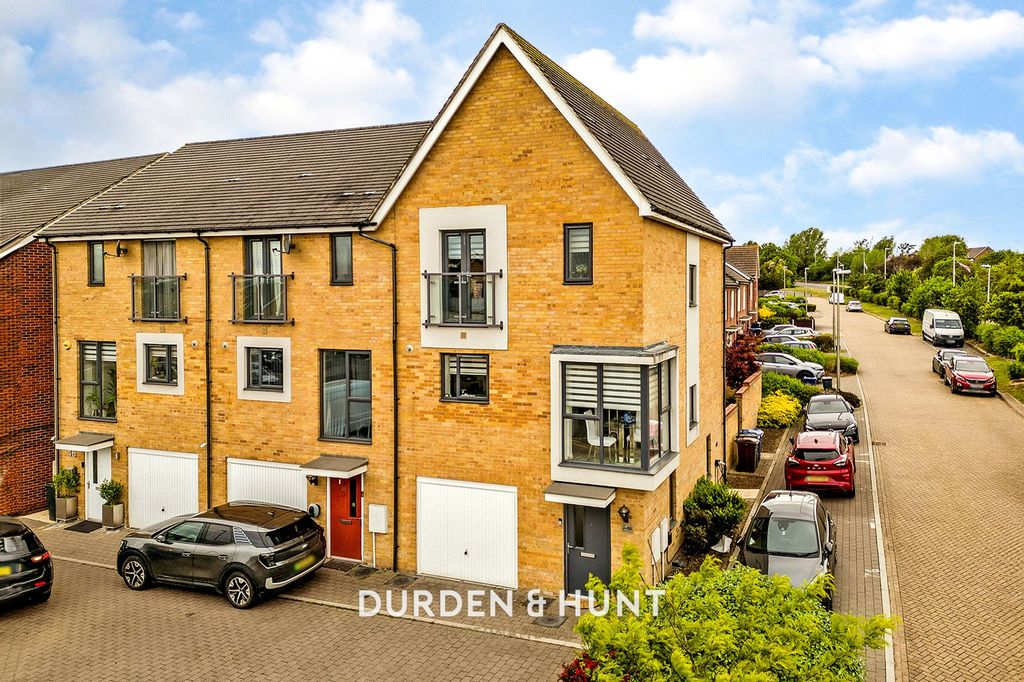 Property photo 1 of 36