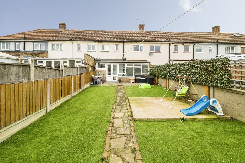 Property photo 3 of 20