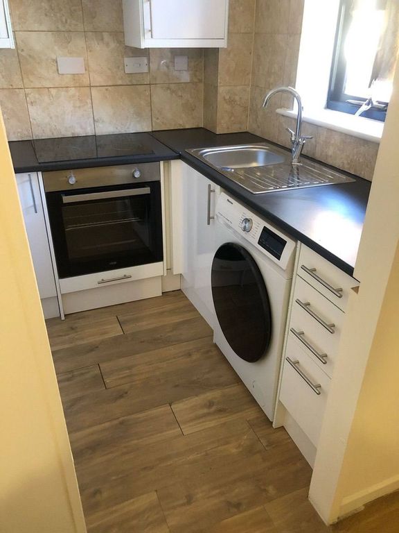 Property photo 2 of 3