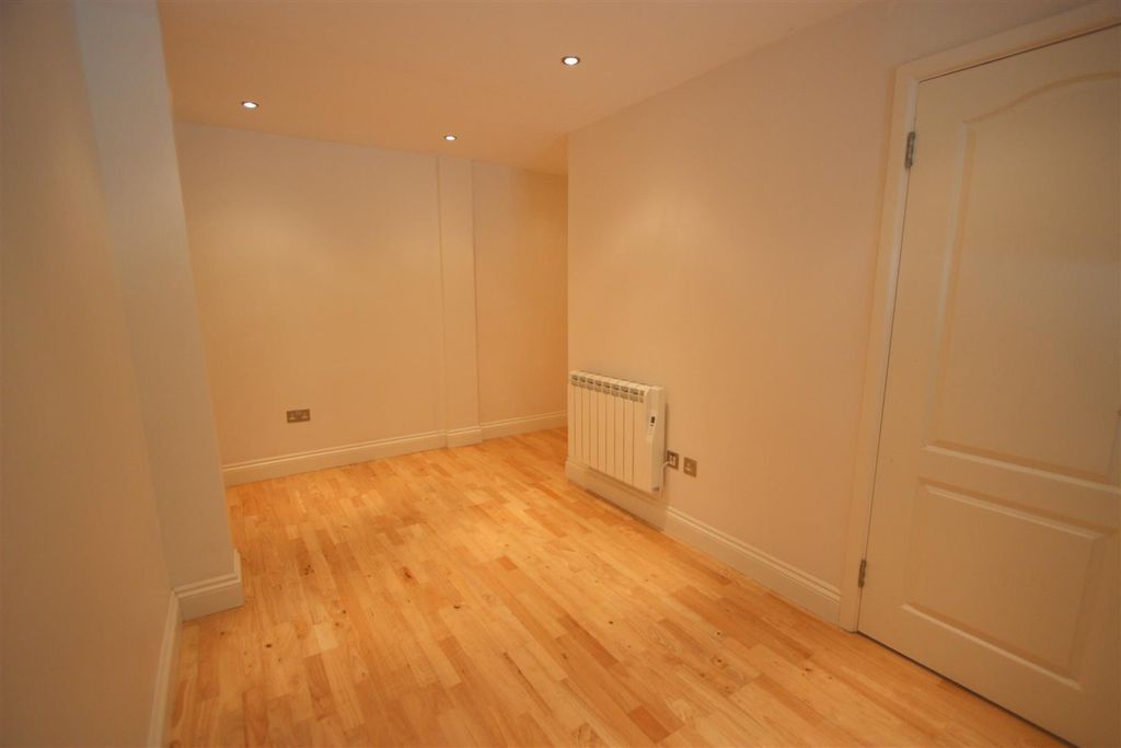 Additional image 5 of 2 bed flat to rentTrenance Lane, Newquay TR7