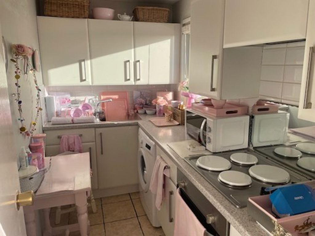 Property photo 3 of 5 Photo 4