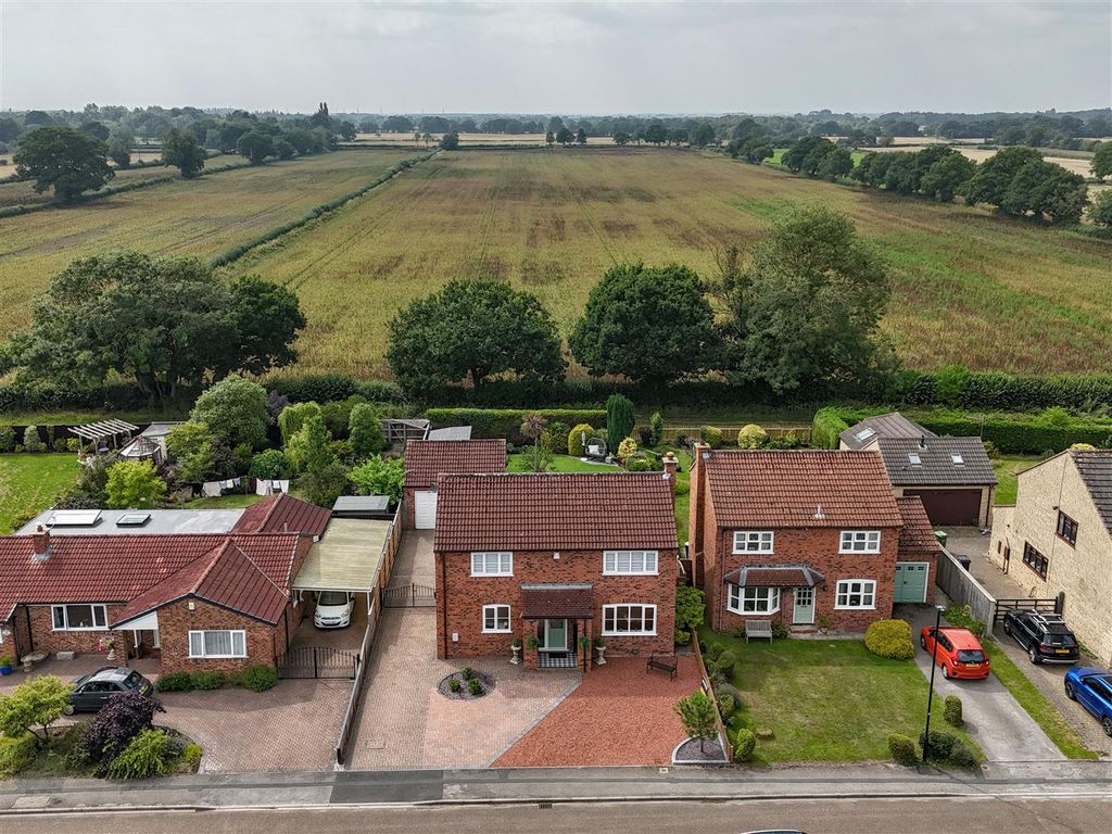 Property photo 1 of 30 External