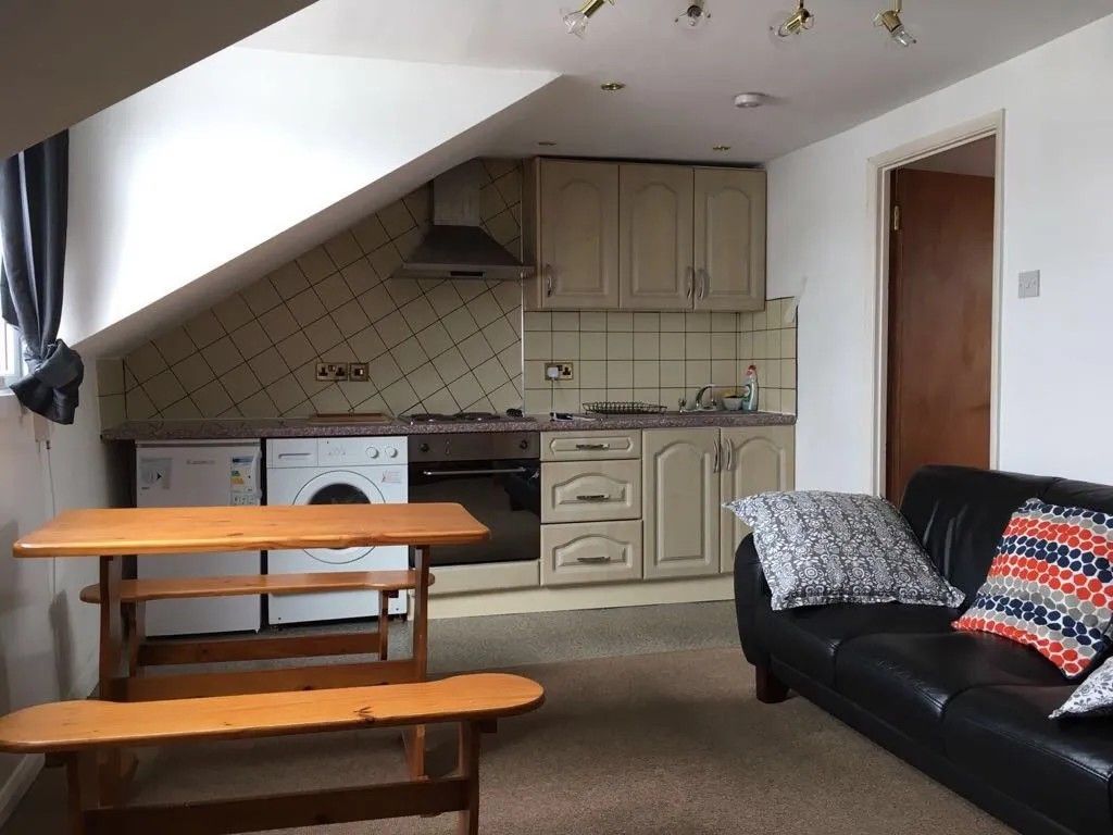 Property photo 1 of 6