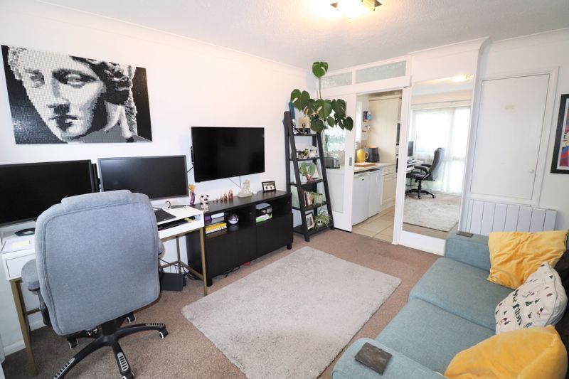 Property photo 2 of 10 Photo 8