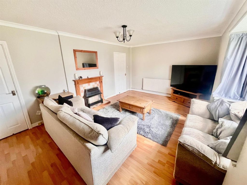 Property photo 3 of 9 5430924E-B971-444F-85Ff-9Dda1A28d14c.Jpg