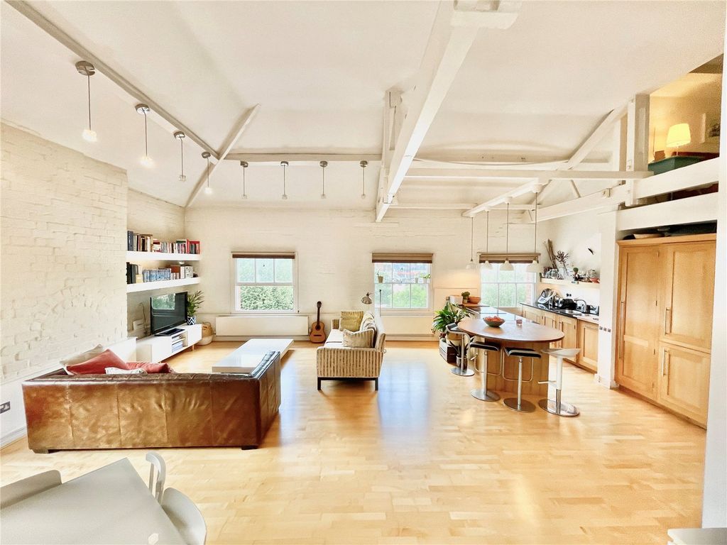 Property photo 3 of 13 Picture No. 13