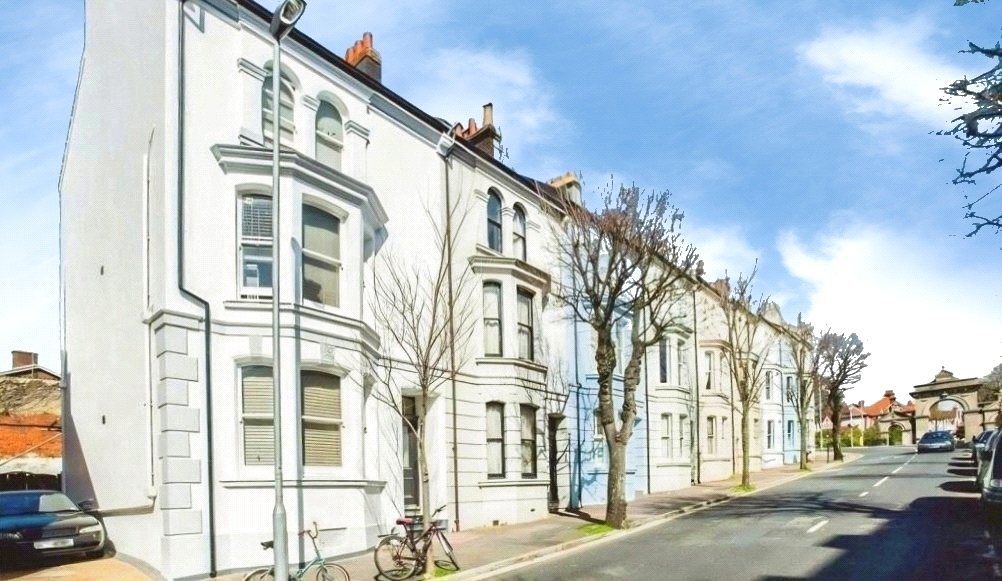 Property photo 1 of 5 Egremont Place