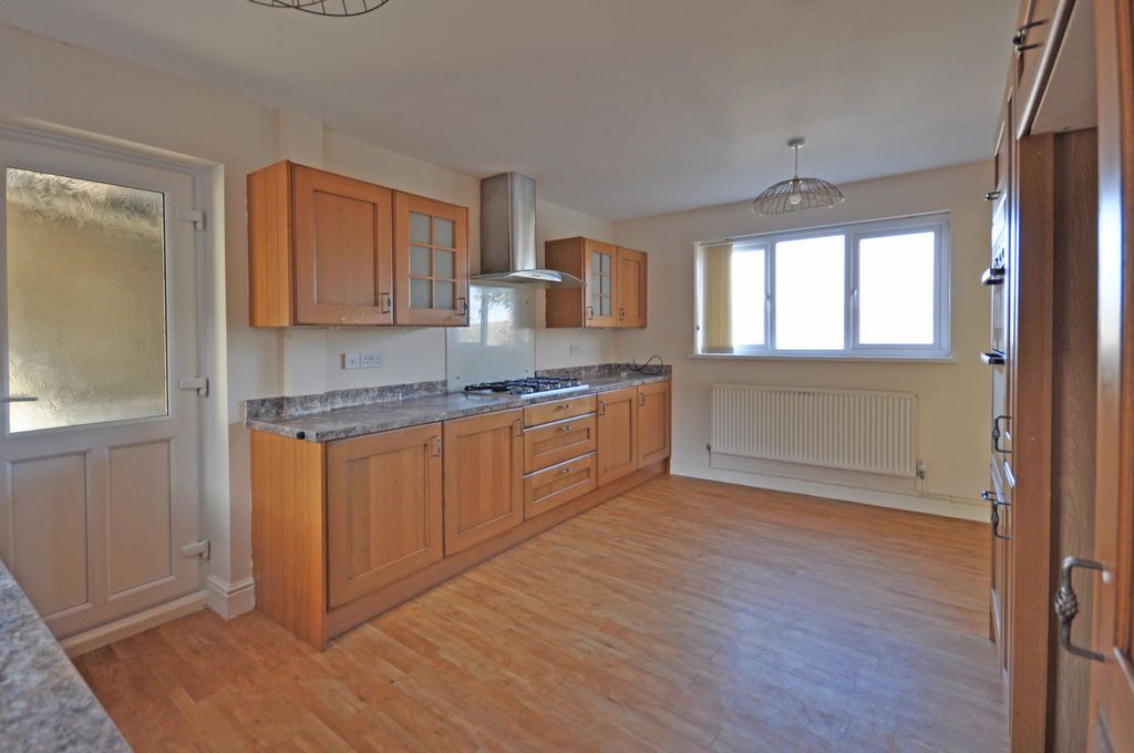 Property photo 3 of 19 Photo 3