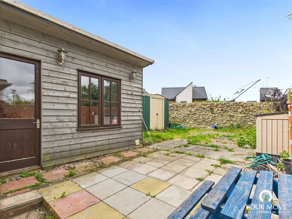 Property photo 3 of 18 Picture No. 17