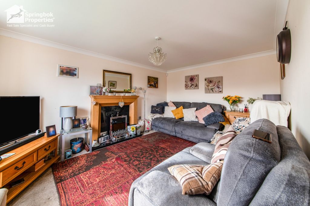 Property photo 3 of 25 Image 2