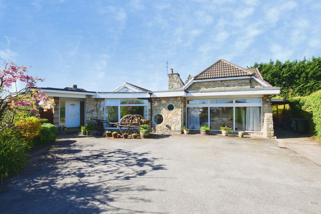 Property photo 1 of 27 Front