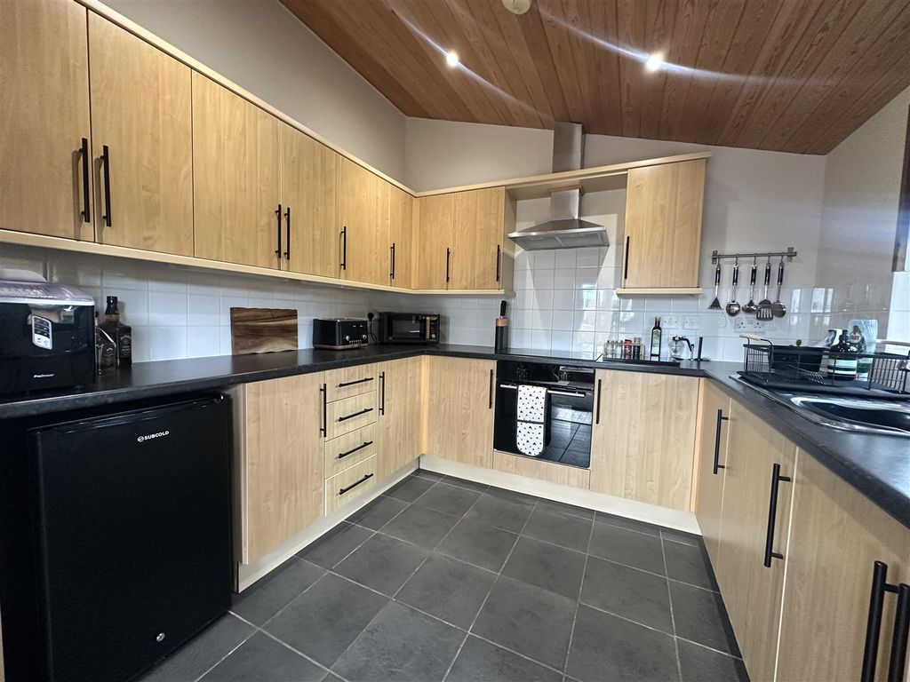 Property photo 2 of 29 2.Jpeg