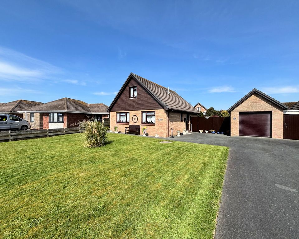 Property photo 2 of 42