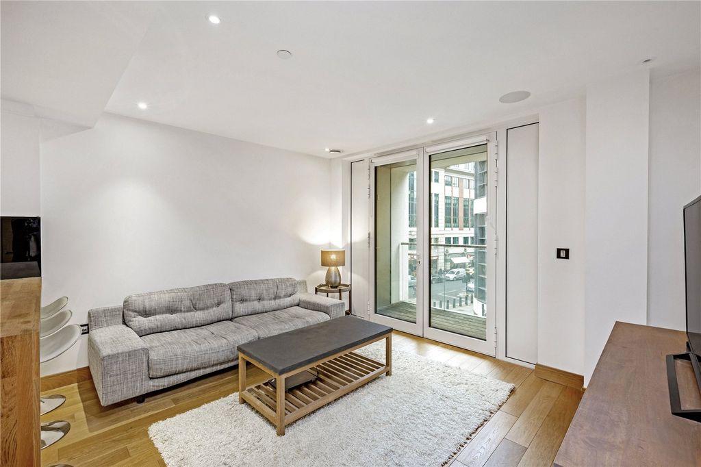 Property photo 1 of 13 Reception