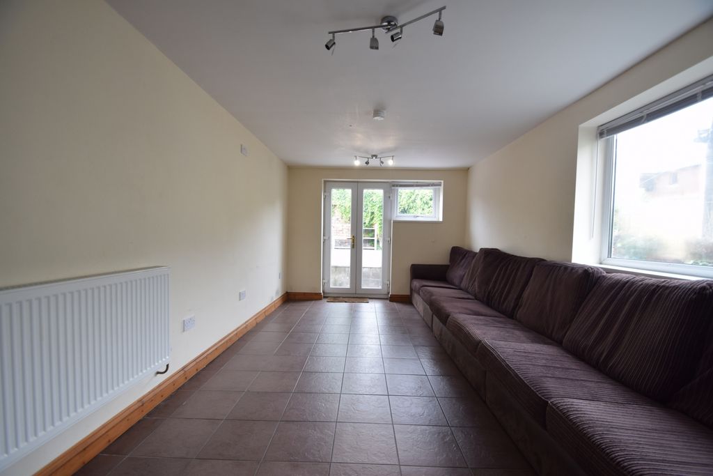 Property photo 2 of 5 Photo 2