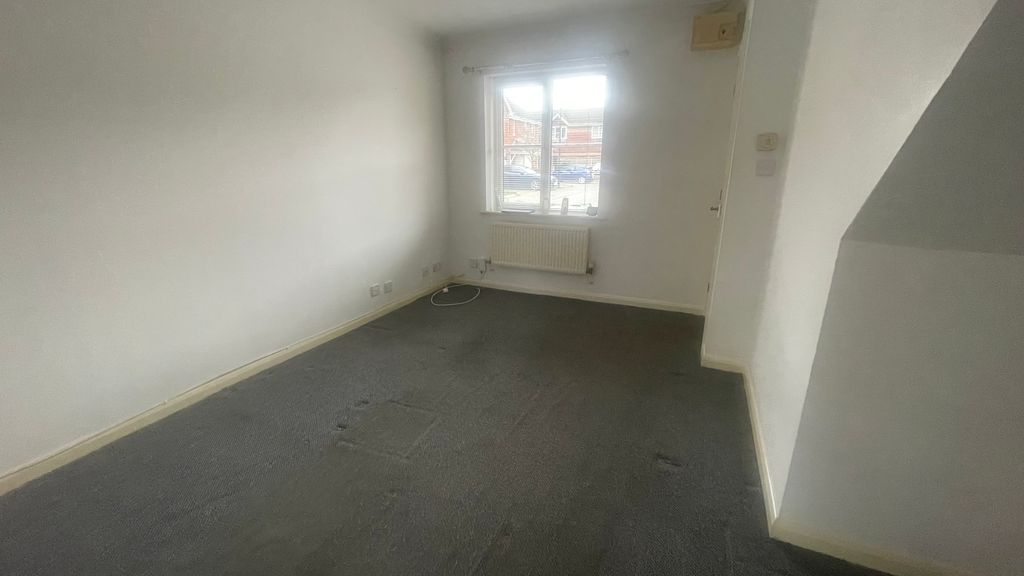 Property photo 3 of 9 Lounge View 2