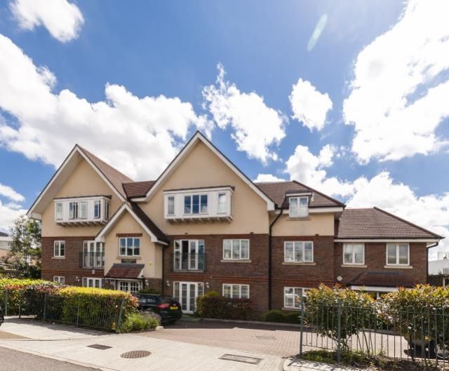 Property photo 1 of 8 13 Christopher Ct-002_Sml