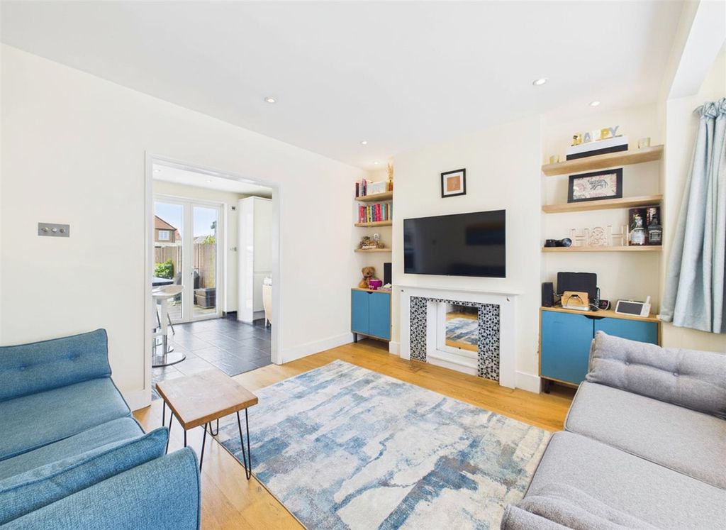 Property photo 2 of 12 Cam05080G0-Pr0350-Still013-001.Png