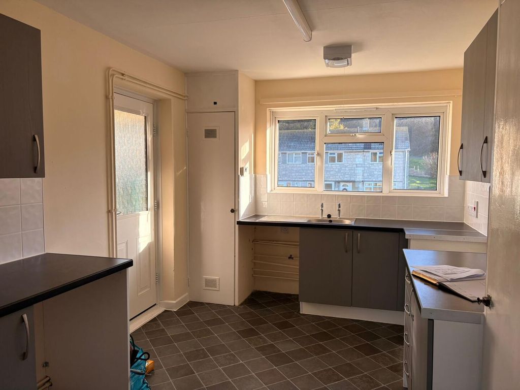 Property photo 2 of 12 Kitchen