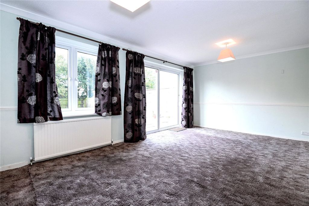 Property photo 3 of 13 Living Room