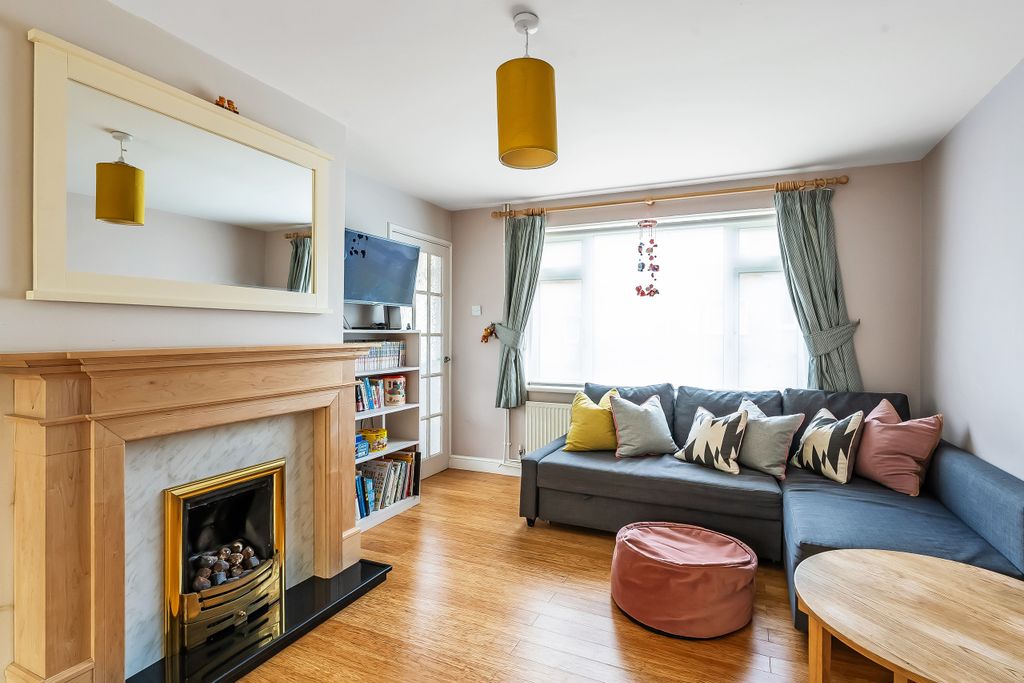 Property photo 3 of 27 Photo 3