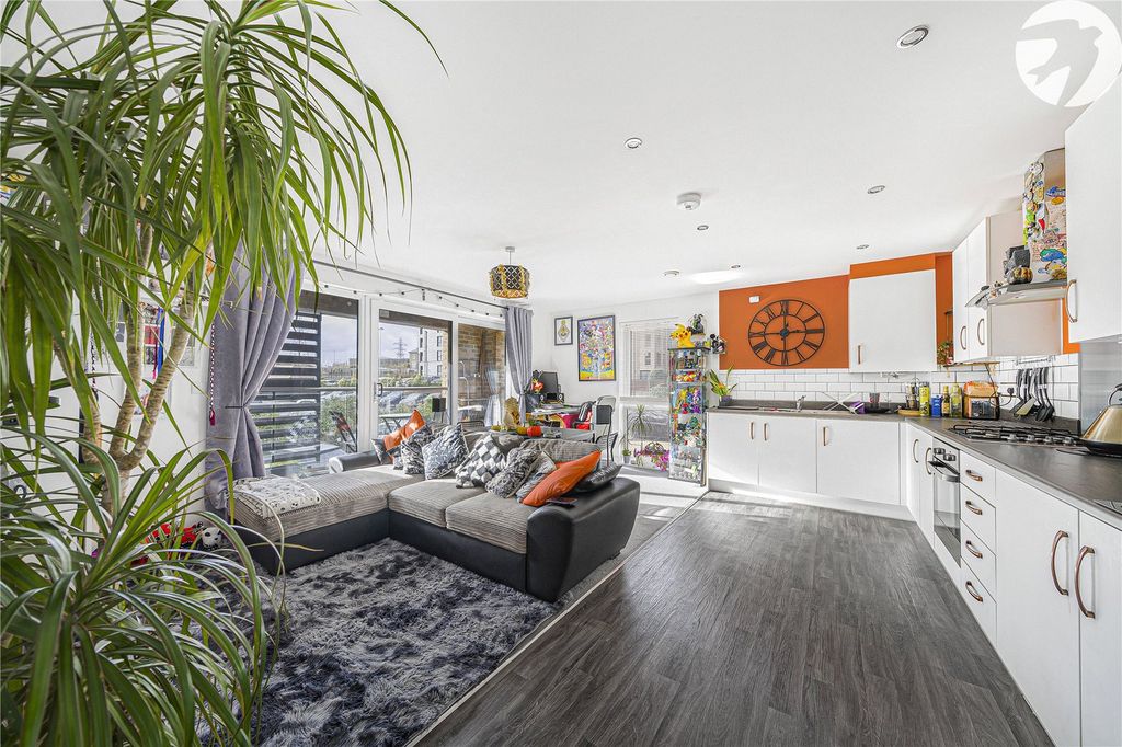 Property photo 2 of 20 Open Plan Living