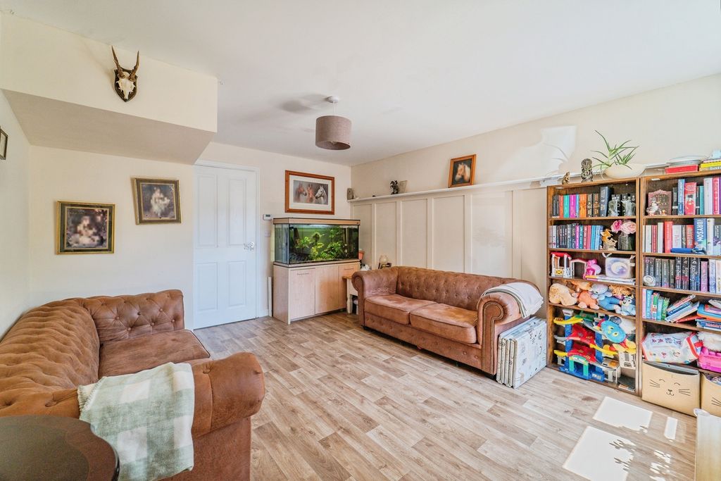 Property photo 2 of 20 Pbox-Img.Jpg