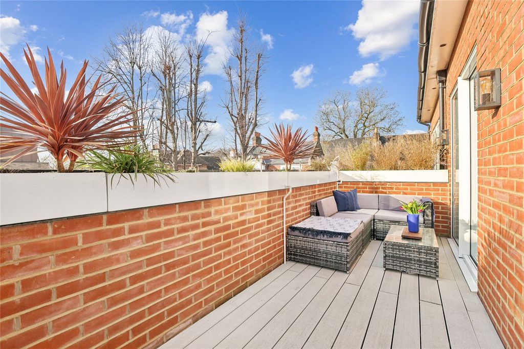 Property photo 3 of 14 Balcony