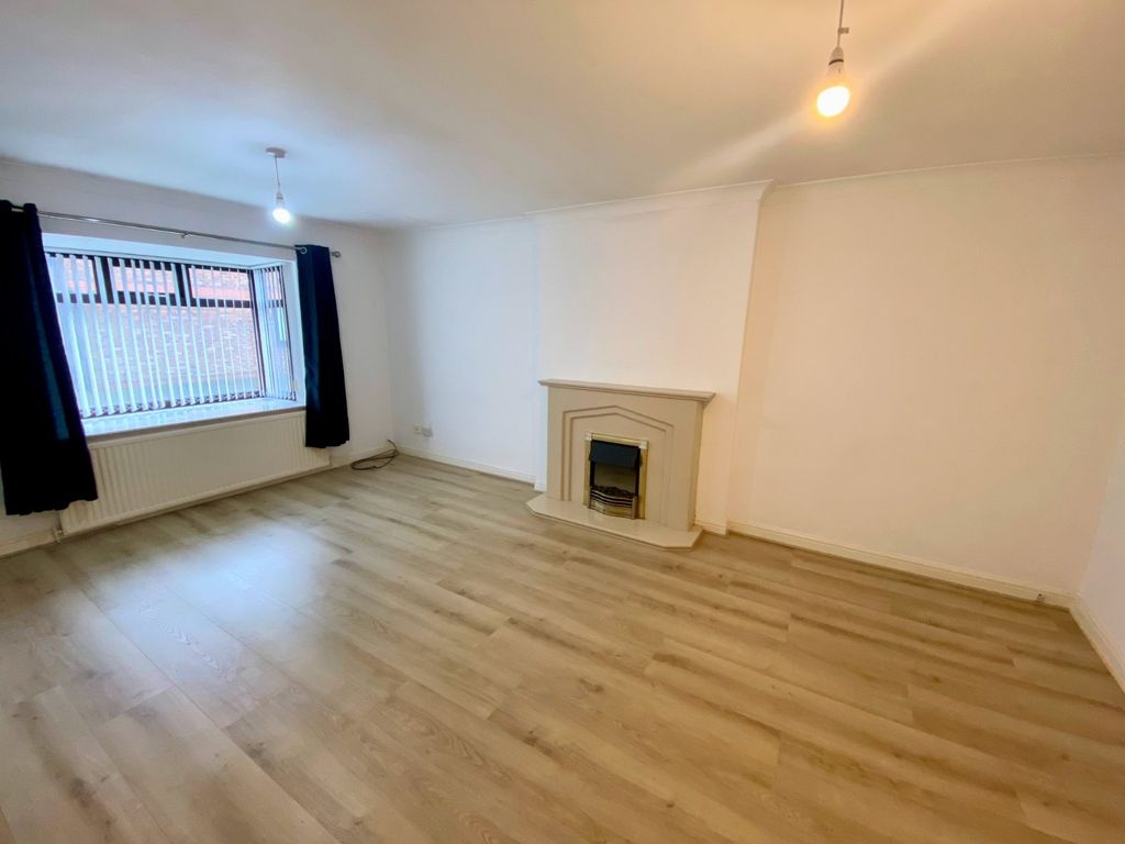 Property photo 3 of 17 Picture No. 32