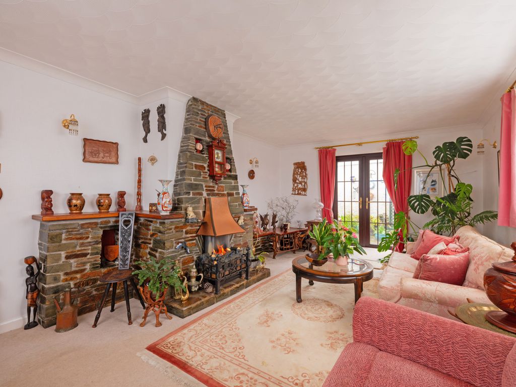 Property photo 3 of 17 Gallery