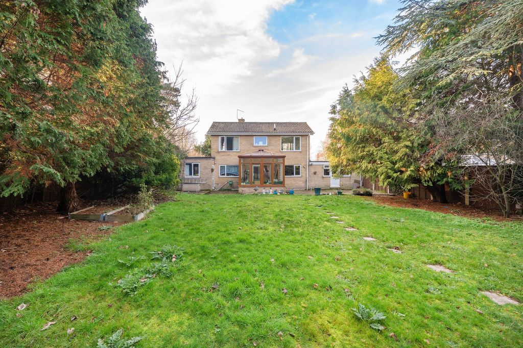 Property photo 2 of 25