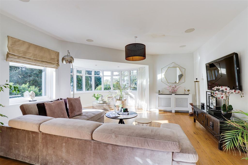 Property photo 2 of 40 Img_0133-Img_0137.Jpg