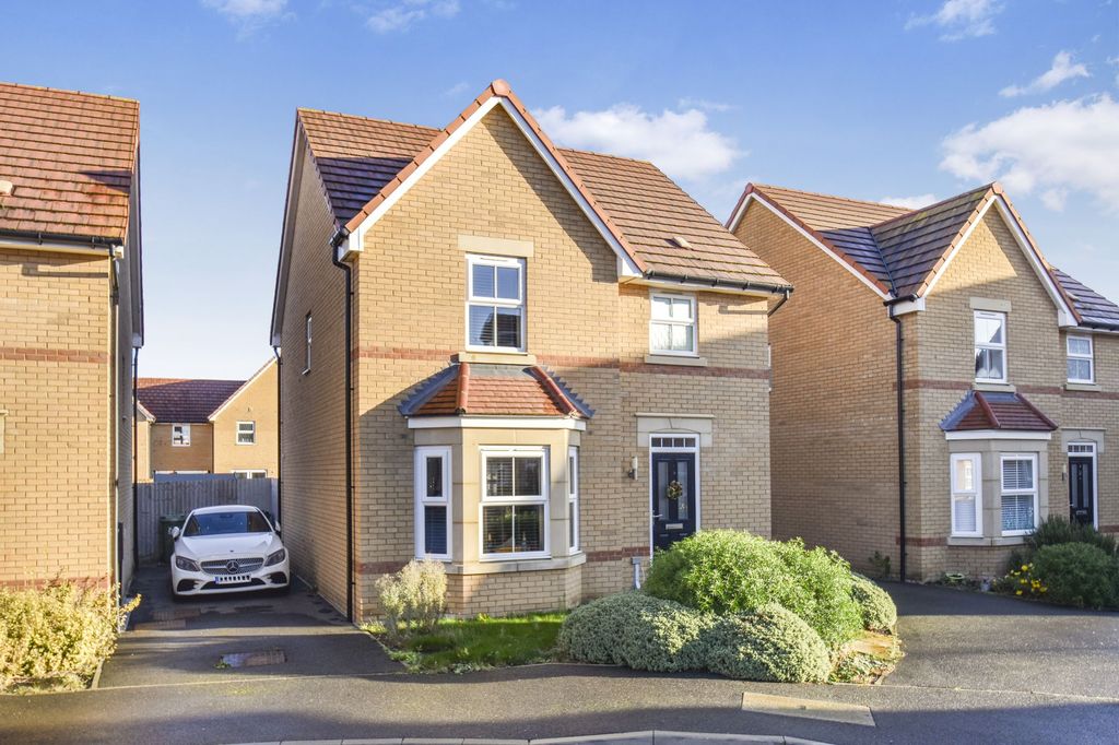 Property photo 1 of 23