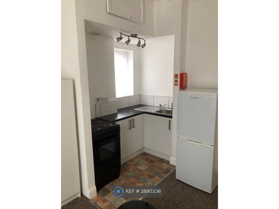 Property photo 3 of 4