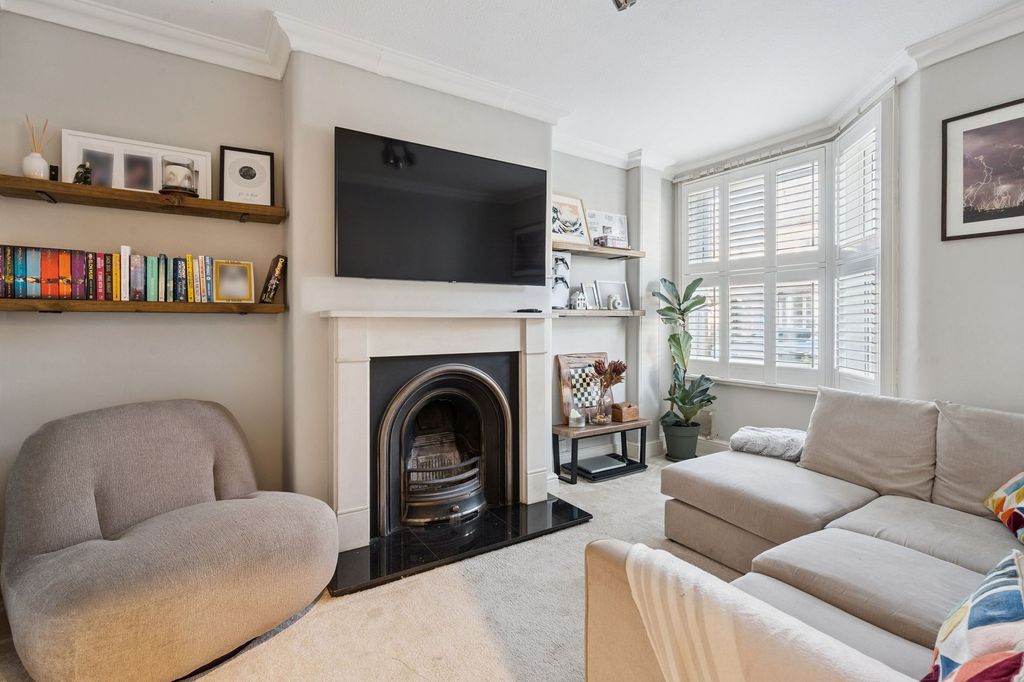 Property photo 2 of 14