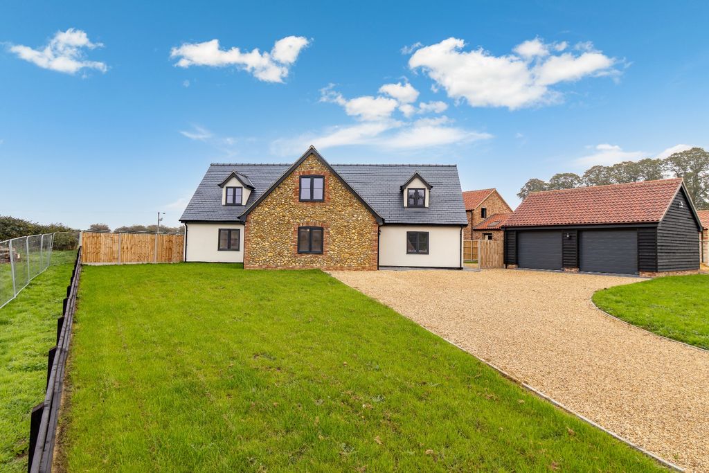 Property photo 1 of 33 4561590