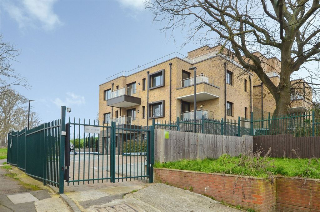 Property photo 2 of 8 Picture No. 20