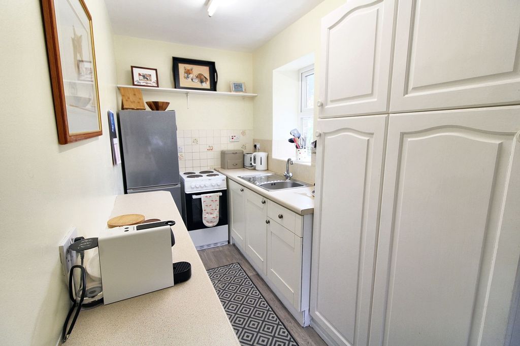Property photo 2 of 16