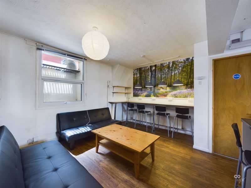 Property photo 1 of 9 Photo 19