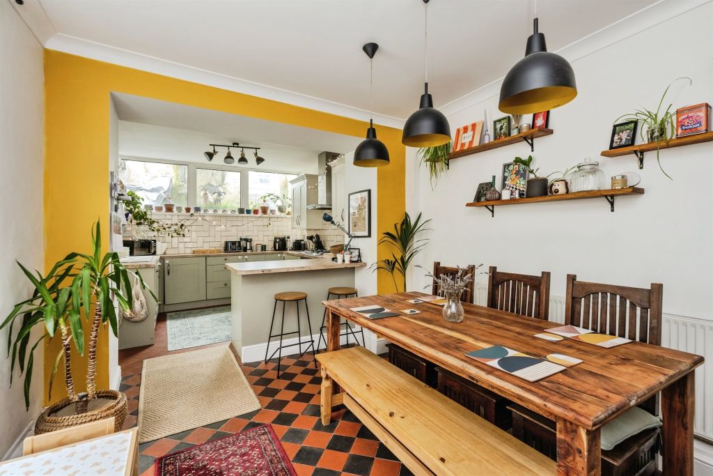 Property photo 3 of 21