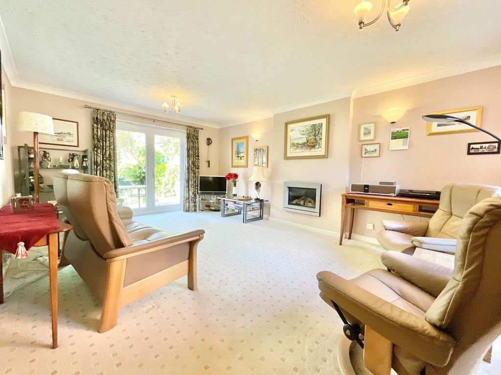 Property photo 2 of 41