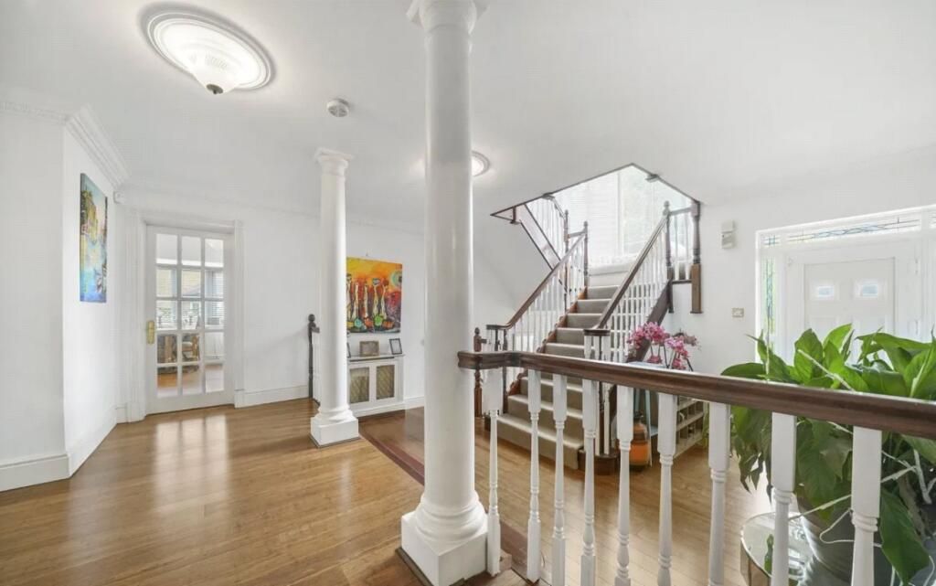 Property photo 1 of 35