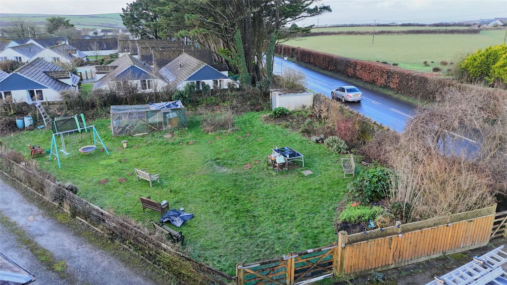 Property photo 2 of 27 2 - Picture No. 25